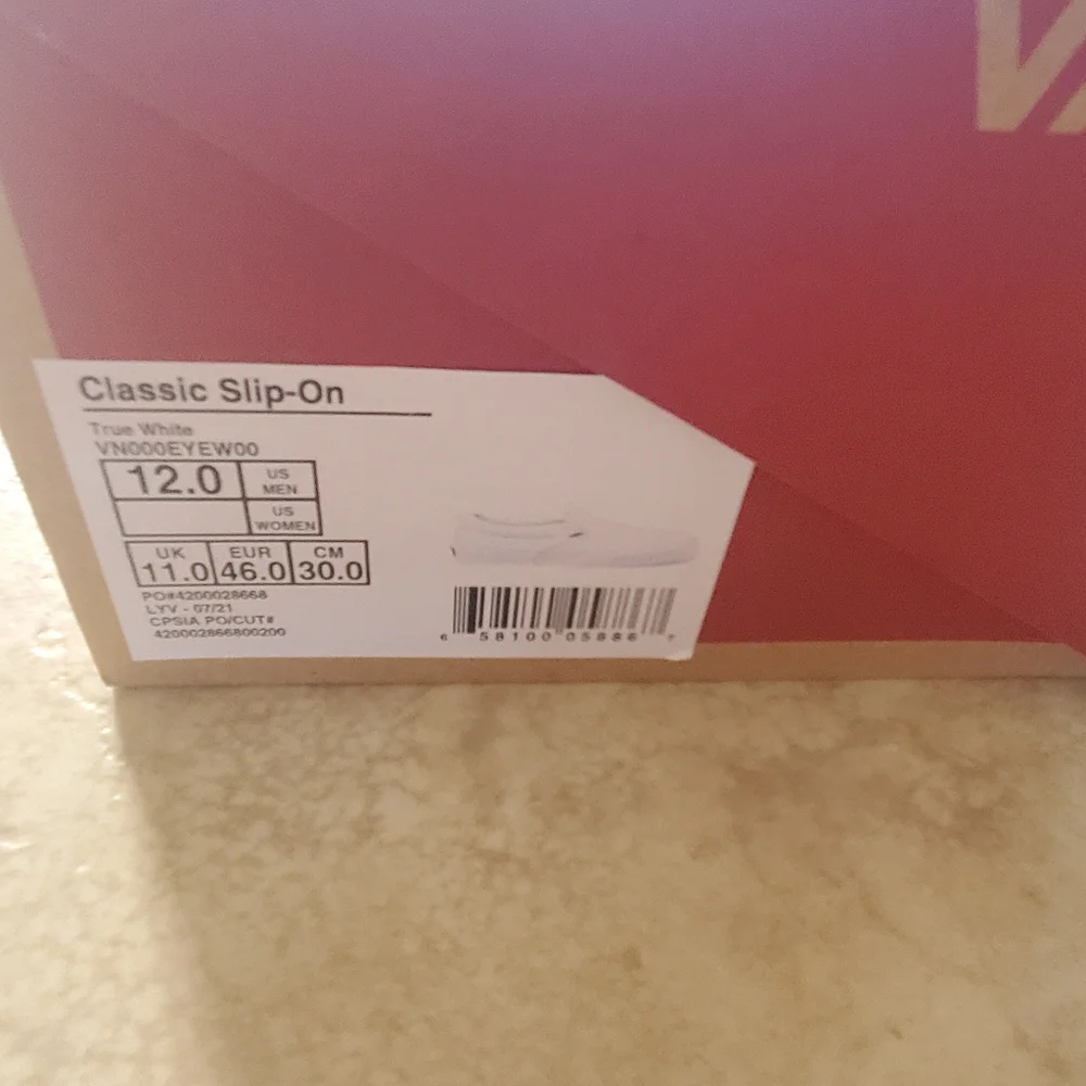Vans - Picture 2 of 4